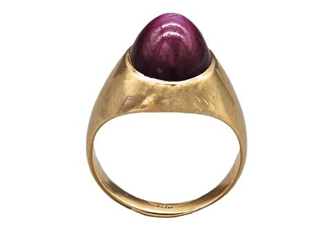 Prächtiger Ring mit violetten Saphir