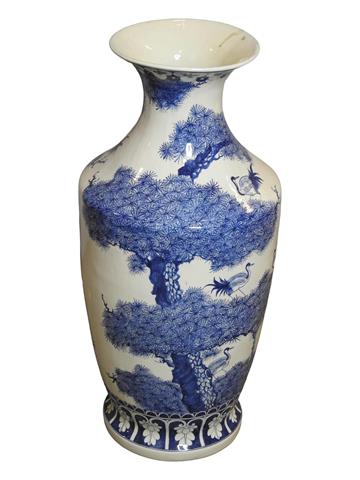 Chinesische Vase mit Kiefer und Kranichen