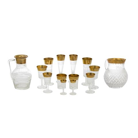 Große Sammlung Gläser und Karaffen mit Goldrand