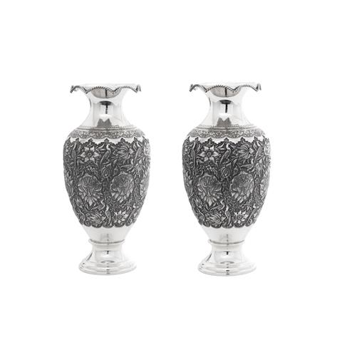 Ein Paar Vasen