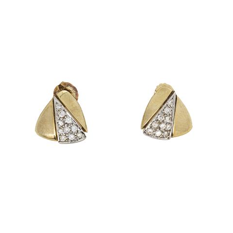 Paar dreieckige Ohrstecker mit Diamantbesatz