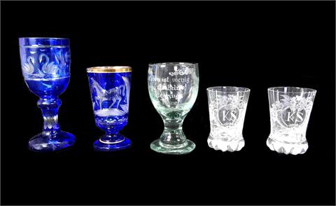 Sammlung von fünf Gläsern