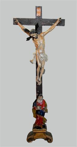 Christus am Kreuz mit Mater Dolorosa