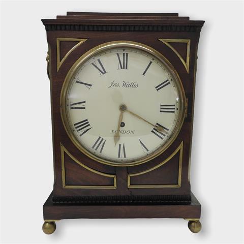 Englische Konsolenuhr, Bracket clock