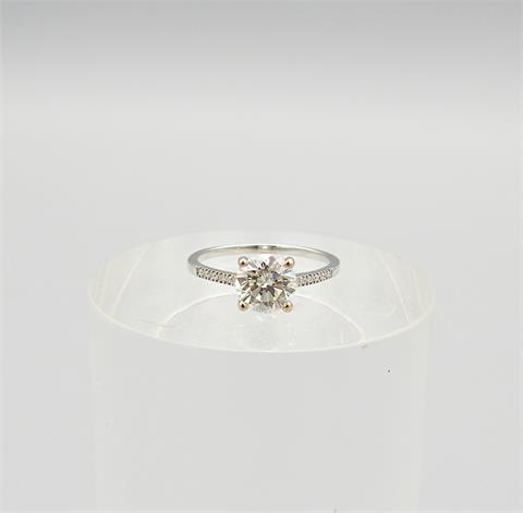 Ring mit Diamanten in Tiffany-Manier